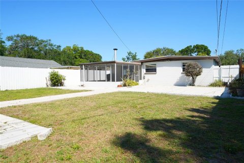 House in Saint Petersburg, Florida 3 bedrooms, 124.12 sq.m. № 1609130 - photo 6