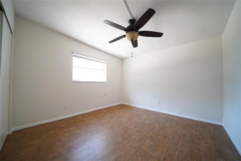 House in Saint Petersburg, Florida 3 bedrooms, 124.12 sq.m. № 1609130 - photo 14