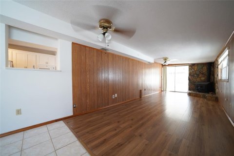 House in Saint Petersburg, Florida 3 bedrooms, 124.12 sq.m. № 1609130 - photo 10