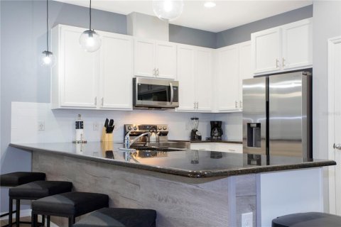 Adosado en venta en Kissimmee, Florida, 4 dormitorios, 152.08 m2 № 1688353 - foto 19