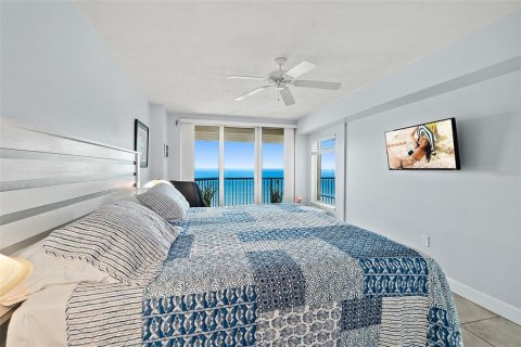 Condo in Daytona Beach Shores, Florida, 3 bedrooms  № 1626552 - photo 27