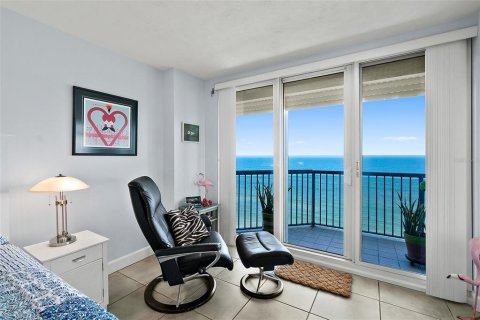 Condo in Daytona Beach Shores, Florida, 3 bedrooms  № 1626552 - photo 20