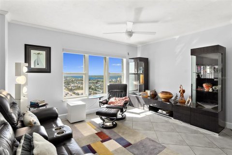 Condo in Daytona Beach Shores, Florida, 3 bedrooms  № 1626552 - photo 8