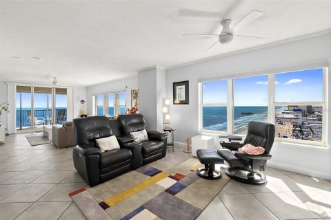 Condo in Daytona Beach Shores, Florida, 3 bedrooms  № 1626552 - photo 9