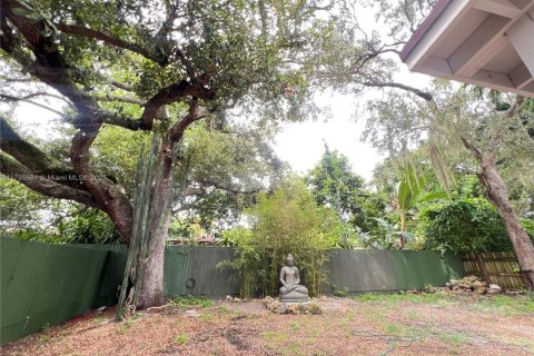 Villa ou maison à louer à Miami, Floride: 2 chambres, 140 m2 № 1668015 - photo 25