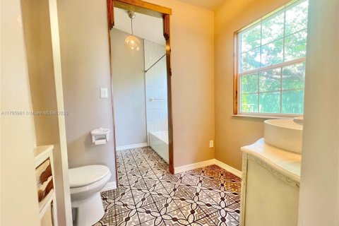 Villa ou maison à louer à Miami, Floride: 2 chambres, 140 m2 № 1668015 - photo 7