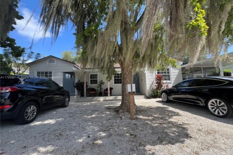 Villa ou maison à louer à Miami, Floride: 2 chambres, 140 m2 № 1668015 - photo 19