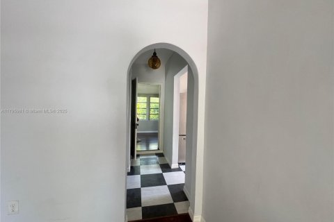 Villa ou maison à louer à Miami, Floride: 2 chambres, 140 m2 № 1668015 - photo 4