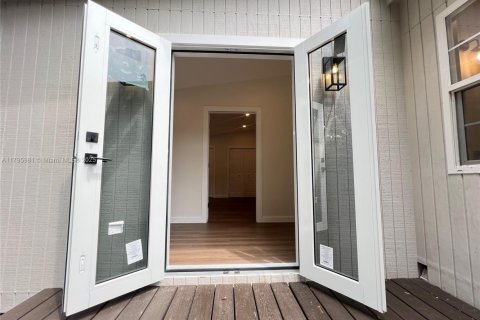 Villa ou maison à louer à Miami, Floride: 2 chambres, 140 m2 № 1668015 - photo 20