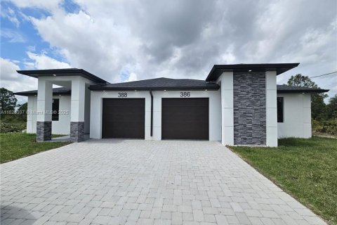 Duplex à louer à Lehigh Acres, Floride: 3 chambres, 111.48 m2 № 1792627 - photo 2