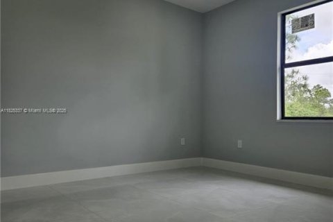 Duplex à louer à Lehigh Acres, Floride: 3 chambres, 111.48 m2 № 1792627 - photo 8