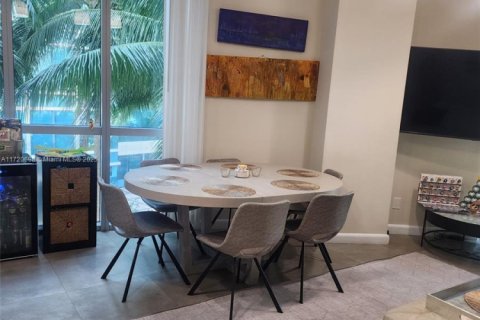 Condominio en venta en Aventura, Florida, 3 dormitorios, 128.02 m2 № 2035852 - foto 8