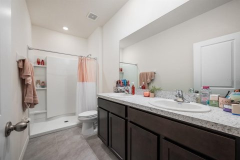 Townhouse in Newberry, Florida 3 bedrooms, 157 sq.m. № 1681748 - photo 19