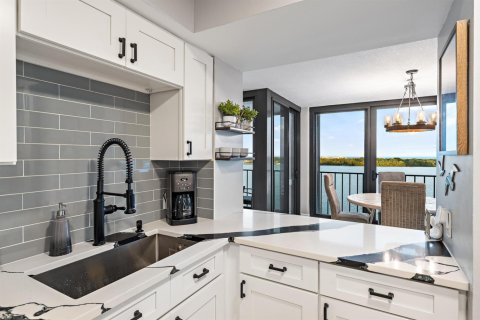 Condo in North Palm Beach, Florida, 2 bedrooms  № 2153675 - photo 20