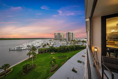 Condo in North Palm Beach, Florida, 2 bedrooms  № 2153675 - photo 7
