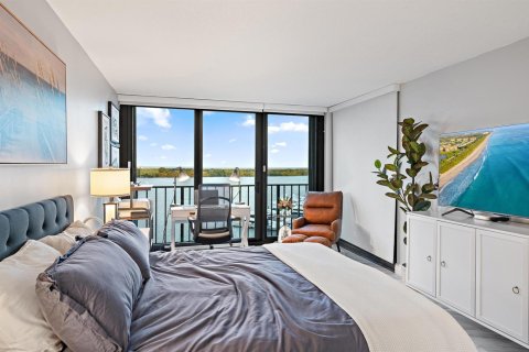 Condo in North Palm Beach, Florida, 2 bedrooms  № 2153675 - photo 24