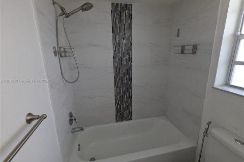 Copropriété à louer à Margate, Floride: 1 chambre, 65.03 m2 № 1825646 - photo 17