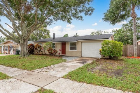 House in Largo, Florida 3 bedrooms, 116.87 sq.m. № 1771990 - photo 3