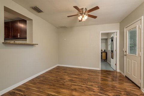 House in Largo, Florida 3 bedrooms, 116.87 sq.m. № 1771990 - photo 12