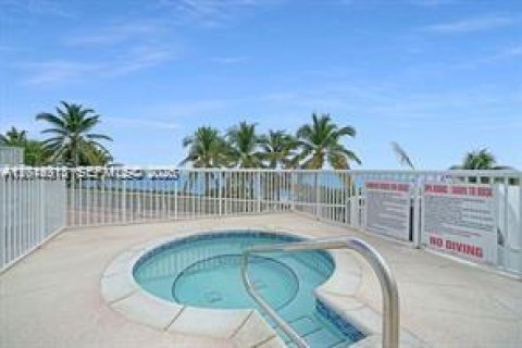 Copropriété à louer à Miami Beach, Floride: 1 chambre, 51.1 m2 № 2085258 - photo 20