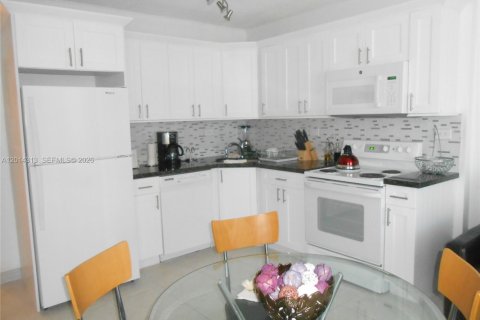 Copropriété à louer à Miami Beach, Floride: 1 chambre, 51.1 m2 № 2085258 - photo 10
