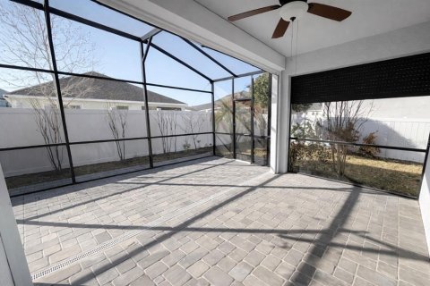 House in STOREY LAKE in Kissimmee, Florida 4 bedrooms, 201.23 sq.m. № 2092318 - photo 5
