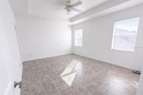 House in STOREY LAKE in Kissimmee, Florida 4 bedrooms, 201.23 sq.m. № 2092318 - photo 11