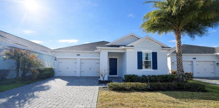 House in STOREY LAKE in Kissimmee, Florida 4 bedrooms, 201.23 sq.m. № 2092318