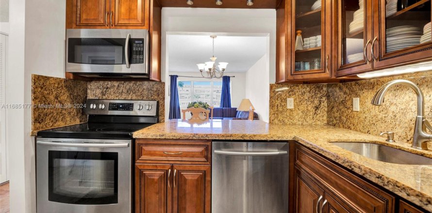 Condominio en Hallandale Beach, Florida, 1 dormitorio № 1707807