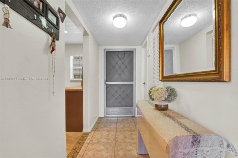 Condominio en venta en Hallandale Beach, Florida, 1 dormitorio, 71.53 m2 № 1707807 - foto 12