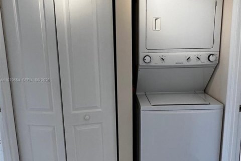 Condominio en alquiler en Sunny Isles Beach, Florida, 2 dormitorios, 115.2 m2 № 2046110 - foto 13