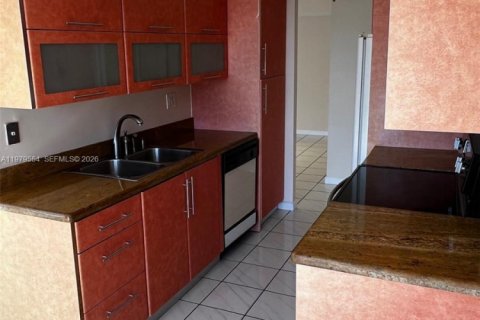 Condominio en alquiler en Sunny Isles Beach, Florida, 2 dormitorios, 115.2 m2 № 2046110 - foto 4