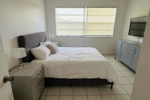 Купить кондоминиум в Лодердейл-Лейкс, Флорида 2 спальни, 89.19м2, № 2006101 - фото 7