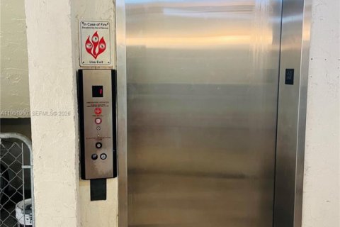 Купить кондоминиум в Лодердейл-Лейкс, Флорида 2 спальни, 89.19м2, № 2006101 - фото 15