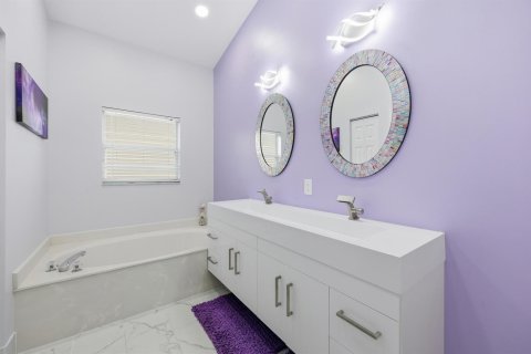 Casa en venta en Port St. Lucie, Florida, 3 dormitorios, 153.29 m2 № 2078151 - foto 20