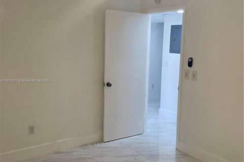 Condo in Homestead, Florida, 2 bedrooms  № 1828713 - photo 14