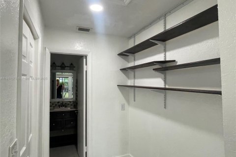 Condo in Homestead, Florida, 2 bedrooms  № 1828713 - photo 18