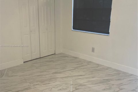 Condo in Homestead, Florida, 2 bedrooms  № 1828713 - photo 13
