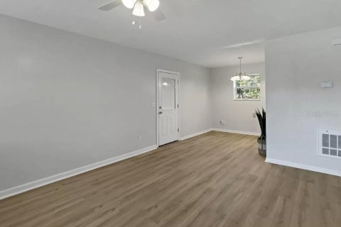 Casa en venta en Vero Beach, Florida, 3 dormitorios, 80.27 m2 № 2236793 - foto 5