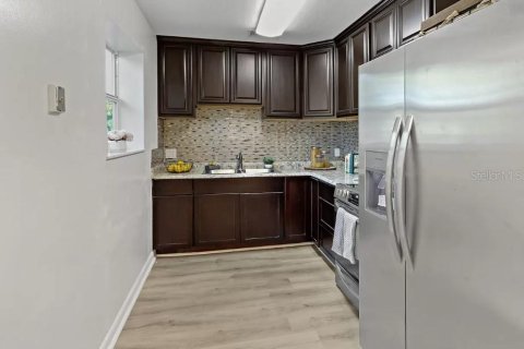 Casa en venta en Vero Beach, Florida, 3 dormitorios, 80.27 m2 № 2236793 - foto 6