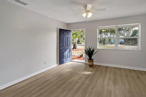 Casa en venta en Vero Beach, Florida, 3 dormitorios, 80.27 m2 № 2236793 - foto 2