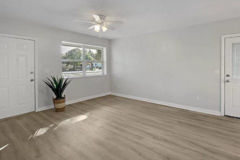 Casa en venta en Vero Beach, Florida, 3 dormitorios, 80.27 m2 № 2236793 - foto 4