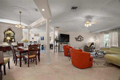 House in Eustis, Florida 5 bedrooms, 297.29 sq.m. № 1754462 - photo 7