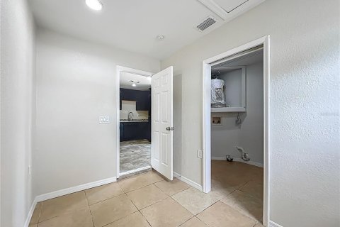 House in New Port Richey, Florida 3 bedrooms, 93.65 sq.m. № 1824397 - photo 17