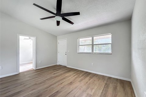 House in New Port Richey, Florida 3 bedrooms, 93.65 sq.m. № 1824397 - photo 30