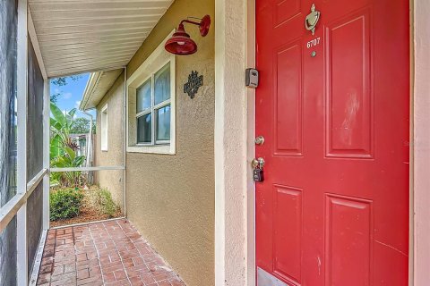 House in New Port Richey, Florida 3 bedrooms, 93.65 sq.m. № 1824397 - photo 27
