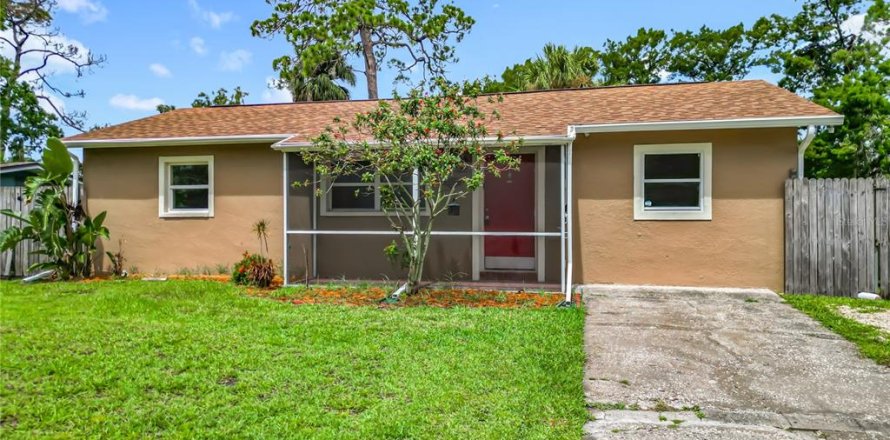 House in New Port Richey, Florida 3 bedrooms, 93.65 sq.m. № 1824397