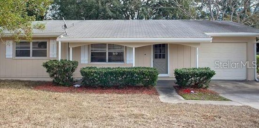 House in Ocala, Florida 2 bedrooms, 80.27 sq.m. № 2223510