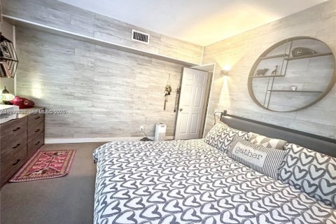 Copropriété à vendre à Miami Beach, Floride: 2 chambres № 2056003 - photo 5