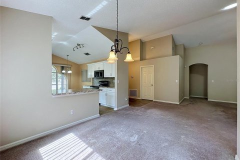 Villa ou maison à vendre à Clermont, Floride: 3 chambres, 142.33 m2 № 2424198 - photo 6